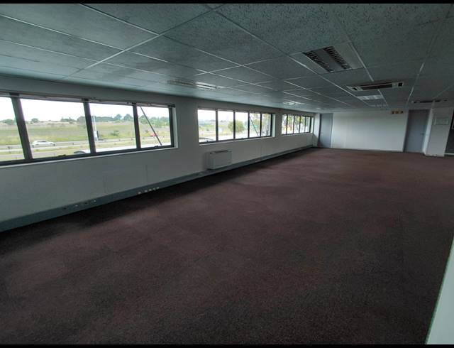 314M² OFFICE TO LET IN RANDJESPARK